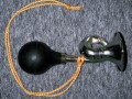 Metallhupe mit Gummiball Krachmacher Karneval Fasching